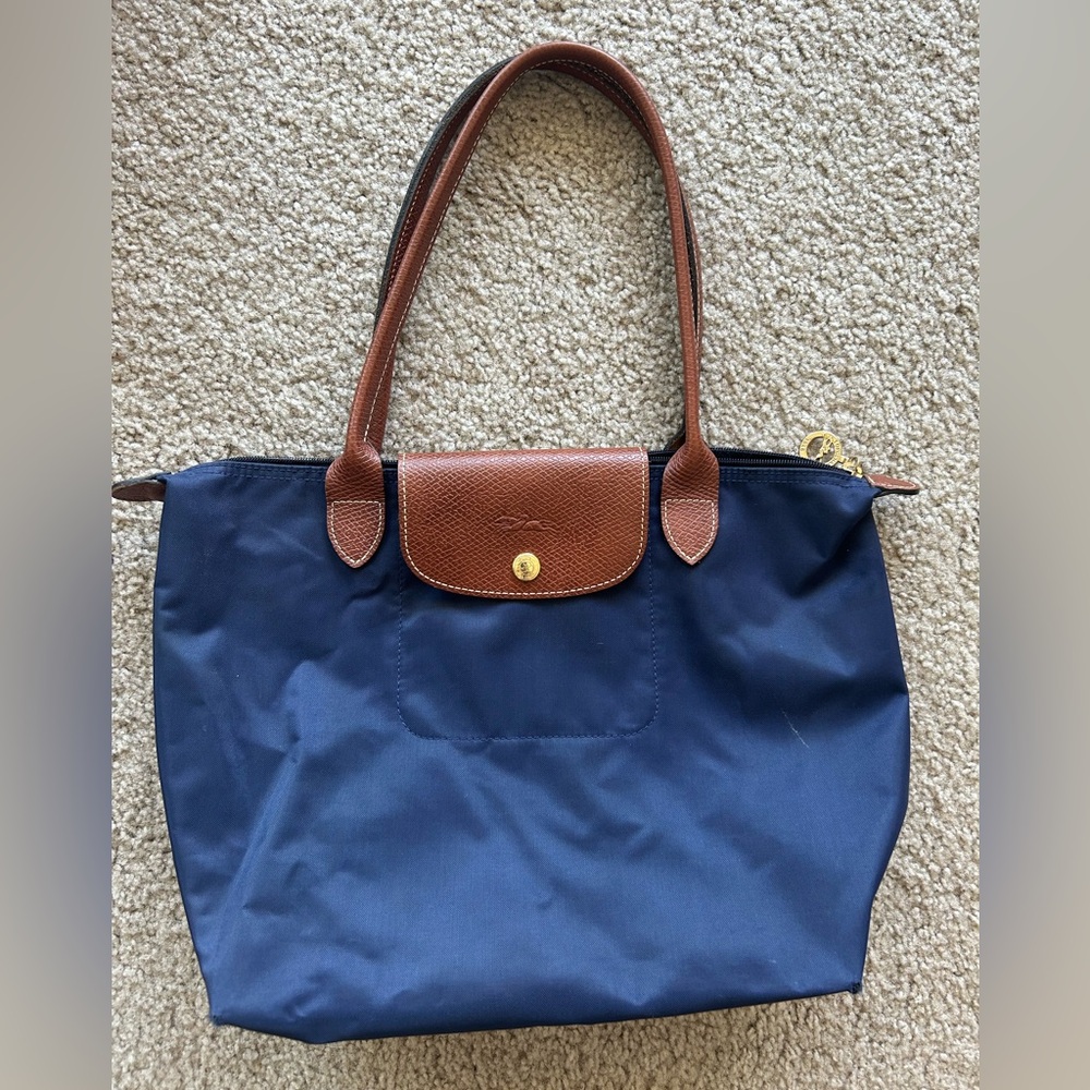 Pristine Navy blue M Longchamp bag